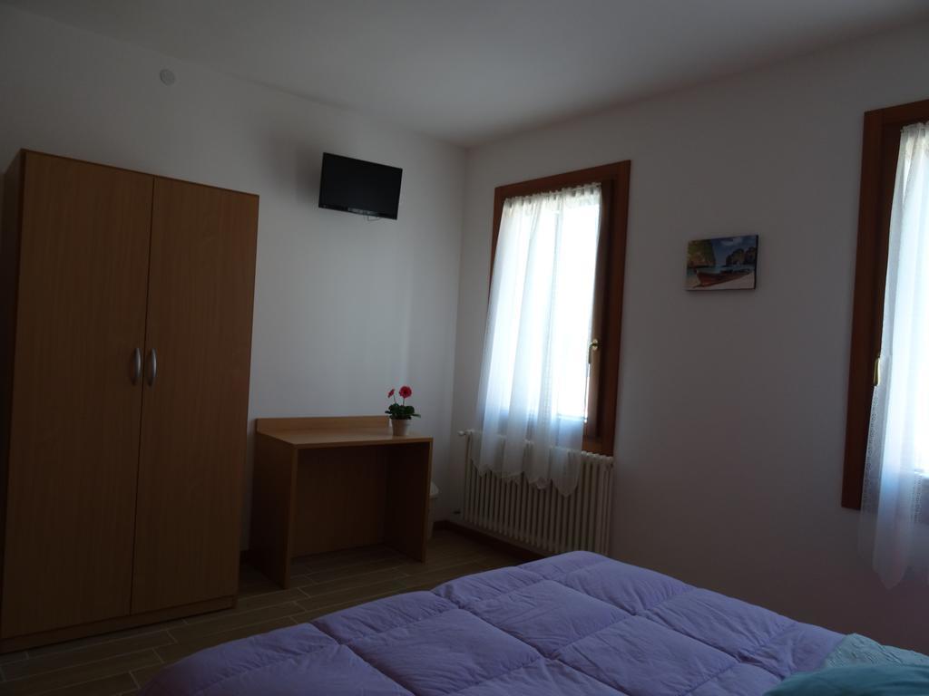 B&B Giardino Di Ro Cazzago  Δωμάτιο φωτογραφία